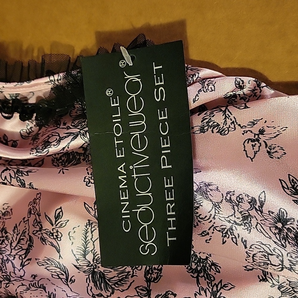 NWT: Cinema Etoile Seductivewear 3 Piece Set - Picture 11 of 12